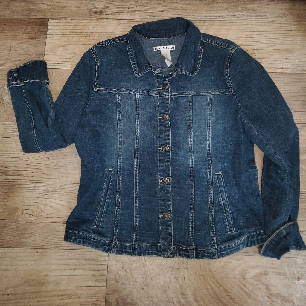 Jacket By A.M.I.